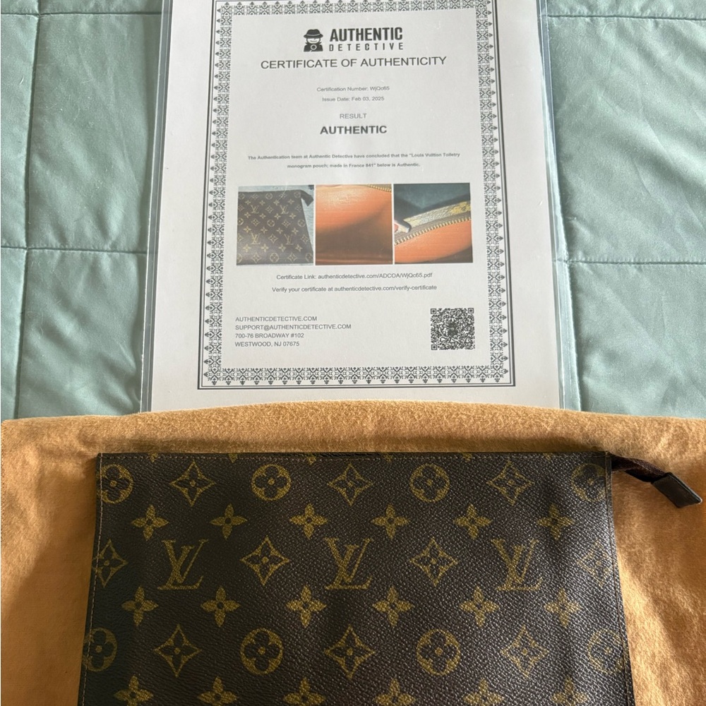Louis Vuitton toiletry monogram pouch